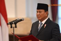 PIDATO. Potret Presiden Prabowo Subianto saat menyampaikan sambutannya dalam sebuah agenda kepresidenan belum lama ini. (doc.kompascom/Linkking.id)