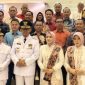 KOMPAK. Potret foto bersama sejumlah pejabat penting yang hadir dalam momen pelantikan Achmad Fauzi Wongsojudo dan KH. Imam Hasyim sebagai Bupati dan Wakil Bupati Sumenep di Istana Negara, Jakarta, Kamis (20/2/2025). (doc.redaksi Linkking.id)