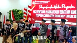 KEGIATAN. Potret penyerahan SK pengesahan dan usulan pengesahan Bupati dan Wakil Bupati Sumenep terpilih, di Hotel El-Malik, oleh KPU ke DPRD, Jumat, 7 Februari 2025. (doc.Redaksi Linkking.id)