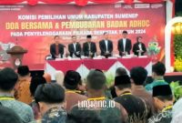 ACARA. Potret pembubaran badan adhoc oleh KPU dikemas dengan acara doa bersama yang bertempat di Gedung KORPRI Sumenep, Senin (27/1/2025). (doc.Redaksi Linkking.id)