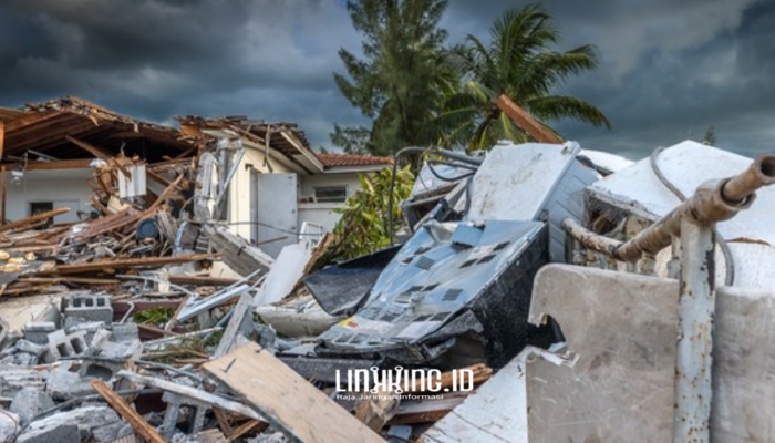 BENCANA. Potret rumah dan banguan rusak akibat gempa dengan kekuatan yang begitu tinggi. (doc.GettyImages/CHUYN/Linkking.id)