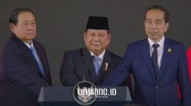 KOMPAK. Presiden Prabowo Subianto bersama dua mantan presiden, Susilo Bambang Yudhoyono dan Joko Widodo, dalam acara peresmian BPI Danantara, Senin, 24 Februari 2025. (doc.Detik Bali/Linkking.id)
