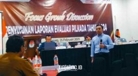 ACARA. Potret FGD di Ballroom El Malik Hotel yang digelar KPU Sumenep tentang evaluasi pelaksanaan Pilkada 2024. (doc.Harian Birawa/Linkking.id)