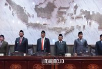 PARIPURNA. Potret rapat paripurna pembahasan visi misi Bupati Achmad Fauzi Wongsojudo, di gedung DPRD Sumenep, Senin (3/2/2025). (doc.Redaksi Linkking.id)