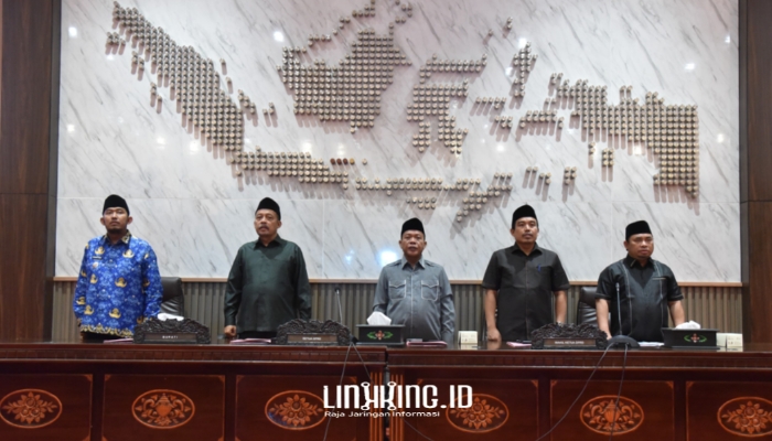 ACARA. Potret rapat paripurna pembahasan Raperda tentang Pendidikan Wawasan Kebangsaan di Gedung DPRD Sumenep. (Dok. Redaksi Linkking.id)
