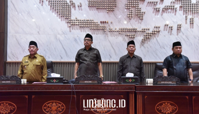 ACARA. Potret rapat paripurna di DPRD Sumenep pembahasan dua Raperda. (Dok. Redaksi Linkking.id)