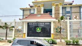 MEGAH. Potret gedung DPRD Kabupaten Sumenep, tempat berlangsungnya rapat Bamus untuk menetapkan agenda kerja triwulan 2025. (doc. Redaksi Linkking.id)