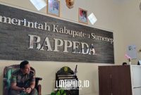 RUANGAN: Suasana ruangan resepsionis di Kantor Bappeda Sumenep. (Dok. Redaksi Linkking)