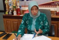 SIAGA: Direktur RSUD dr. H. Moh. Anwar Sumenep, dr. Erliyati, M.Kes, memastikan pelayanan kesehatan tetap berjalan selama libur Lebaran. (Dok. Redaksi Linkking.id)