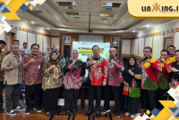 KOLABORASI: Foto bersama jajaran Pemkab Sumenep dengb Instansi terkait usai gelaran Konsultasi Ranwal RPJMD 2025-2029 di Surabaya, Kamis (24/04) kemarin. (Dok. Redaksi)