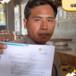 KORBAN: Jailani menunjukkan surat Panggilan 2 yang diterima dari Benny tertanggal 16 April 2025. ( Dok. Redaksi)