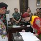 KHIDMAT: penandatanganan dokumen oleh Arif Firmanto, Kepala Bappeda Sumenep dalam gelaran Musrenbang RKPD 2026 di Ruang Rapat Arya Wiraraja, kantor Bupati Sumenep. (Dok. Redaksi Linkking.id)