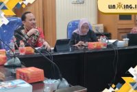 AGENDA:  Arif Firmanto (Pegang Mic) saat  acara ranwal RPJMD Kabupaten Sumenep 2025–2029 bersama Bappeda Provinsi Jawa Timur di Surabaya, Kamis (24/4/2025). (Dok Redaksi)