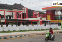 Lokasi: Gedung Rumah Sakit Umum Daersh dr. H. Moh. Anwar Sumenep tampak depan di Jl. DR. Cipto No.42, Gudang, Kolor, Kec. Kota Sumenep, Kabupaten Sumenep