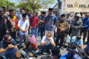 AKSI: demonstrasi PMII Sumenep menyoroti lemahnya penegakan aturan tata niaga tembakau di depan kantor DPRD Sumenep. 